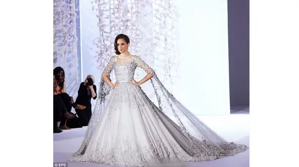 لباس عروسی میلیاردی یک بازیگر زن جنجالی شد + عکس عروس