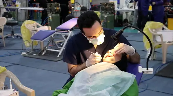 ​خدمات دندانپزشکی به دانش آموزان تحت حمایت کمیته امداد/سقف خدمات فقط 3میلیون!