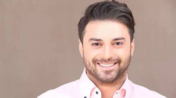 تیپ خفن همسر بابک جهانبخش در طبیعتی رویایی + عکس