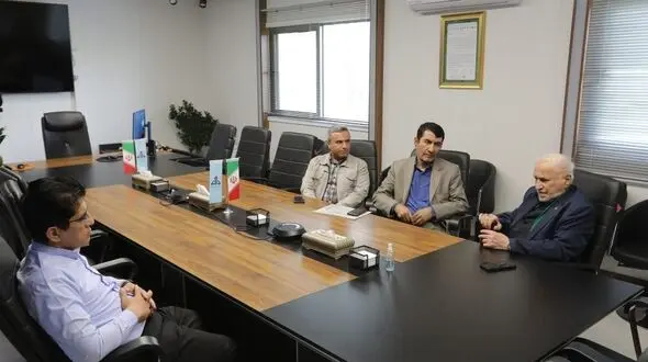 راهکار خالی شدن زندان ها اصلاحات اقتصادی است/ اهداف اقتصادی کشور در برنامه هفتم توسعه با تلاش محقق می شود