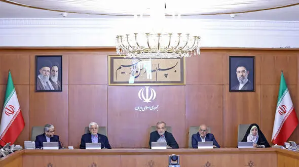 پزشکیان : روز بدون خودرو باید از دولت و دستگاه‌های دولتی آغاز شود/ قدردانی از همراهی مردم و عوامل اجرایی در اجرای طرح بنزین