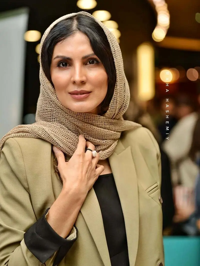 آرزو تاج نیا بازیگر نقش مینا در سریال هفت سر اژدها در چهل و دومین جشنواره بین‌المللی فیلم کوتاه تهران