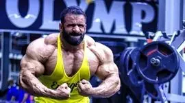 فیلم/ هادی چوپان: انگشتر ریز زیاد جلوه نمیده انگشتر درشت دوست دارم؛ دستی که 200 کیلو وزنه میزنه که 10 گرم چیزی نیست