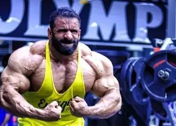 فیلم/ هادی چوپان: انگشتر ریز زیاد جلوه نمیده انگشتر درشت دوست دارم؛ دستی که 200 کیلو وزنه میزنه که 10 گرم چیزی نیست