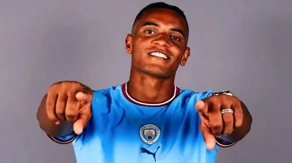 خرید جدید منچسترسیتی: به اینجا نیامدم که نیمکت‌نشین باشم