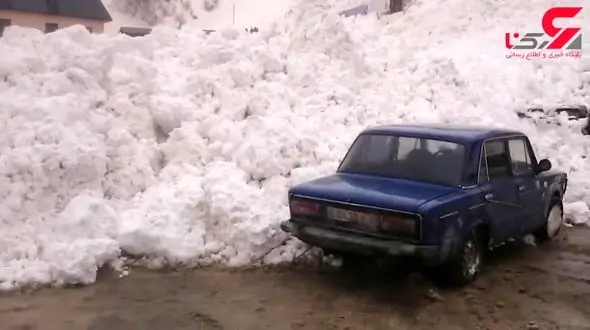 فیلم لحظه مدفون شدن خودروها زیر بهمن هولناک