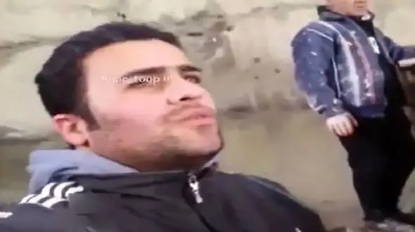 فیلم آواز باشکوه اوستای بنا /  با دستاش خونه میسازه با صداش روح جوری دلم گرفته خوند شاهکار !