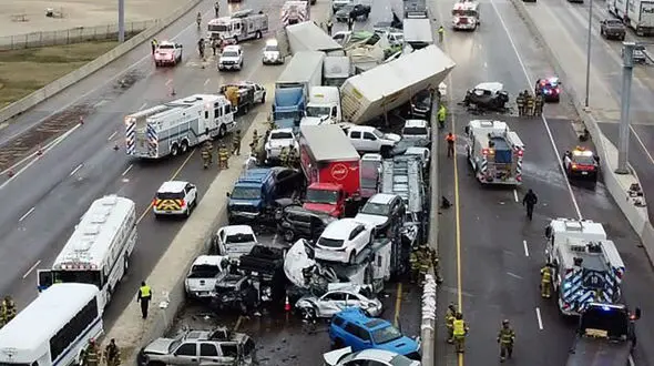 تصادف زنجیره ای مرگبار در قم / در جاده سلفچگان رخ داد