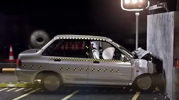 زمان راه اندازی اولین مرکز تست رسمی تصادف در ایران اعلام شد