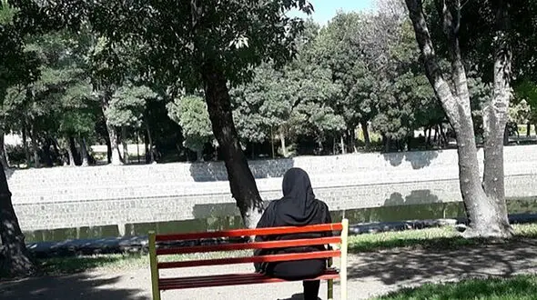 ازدواج تاسف بار زن جوان با پیرمرد چروک/ طلاق می خواهم تحملش را ندارم!