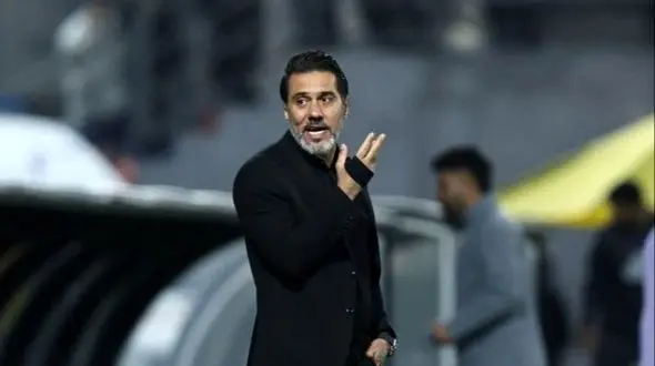 پیروانی به بازیکنان پرسپولیس: بی عرضه ها!