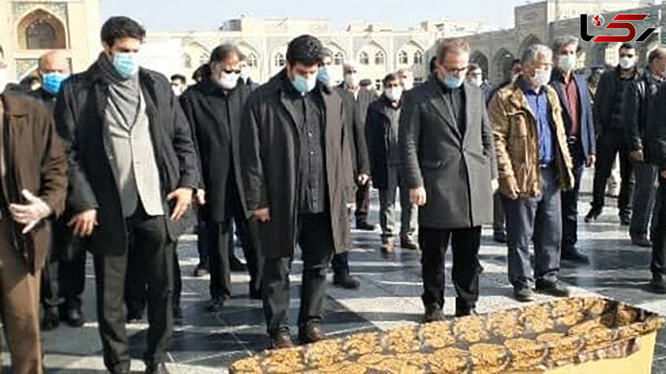 عکس / محمد خادم در کنار بارگاه امام رضا (ع) به خاک سپرده شد 