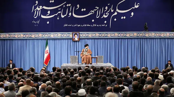 رهبر معظم انقلاب: برای نجات اقتصاد کشور نباید منتظر پایان تحریم‌ها بود/کارهای چند روز اخیر مردمی نبود + فیلم