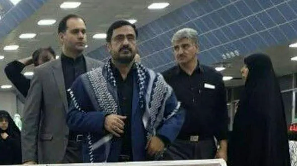 عکس| سعید مرتضوی و بادیگاردش در پیاده‌روی اربعین
