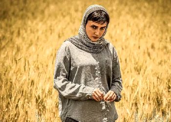رونمایی آوا سریال شغال از مادر فوق جوانش / چه قدر شباهت بین این مادر دختر هست!