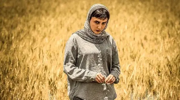 رونمایی آوا سریال شغال از مادر فوق جوانش / چه قدر شباهت بین این مادر دختر هست!