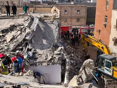 عکس های انفجار مرگبار در ساختمان 4 طبقه اهواز / ساکنین زنده به گور شدند