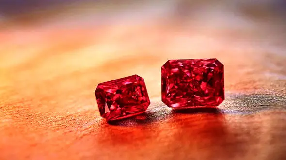الماس های زیبا و هیجان انگیزی که میلیون ها دلار ارزش دارند+ عکس های جالب