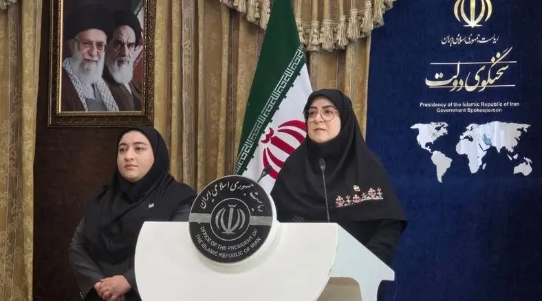 مهاجرانی :  انسداد فعالیت سکوها بدون دستور رئیس جمهور امکان پذیر نیست / تصفیه مالی کالابرگ تا 25 تیرماه