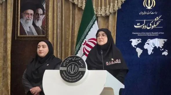 مهاجرانی :  انسداد فعالیت سکوها بدون دستور رئیس جمهور امکان پذیر نیست / تصفیه مالی کالابرگ تا 25 تیرماه