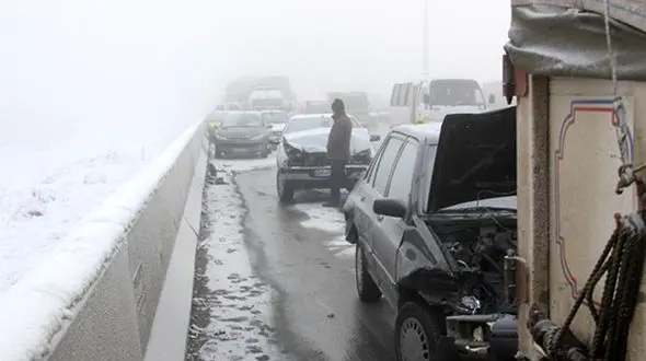  3 مصدوم در تصادف زنجیره‌ای جاده تهران-ساوه