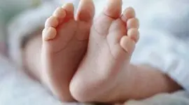 عکس /  صورت این دختر تا جوانی اش کلا عوض می شود / از نوزادی تا سرنوشتی عجیب