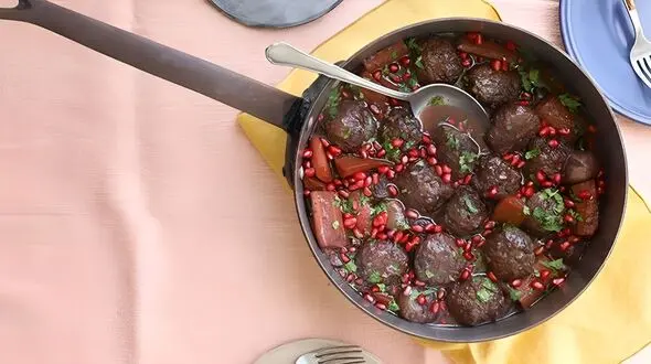 طرز تهیه خورشت قلقلی با آلو و رب انار؛ یک غذای مجلسی و خوشمزه