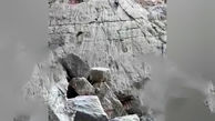 فیلم لحظه نجات معجزه آسای نوجوان ایذه ای از صخره های بلند