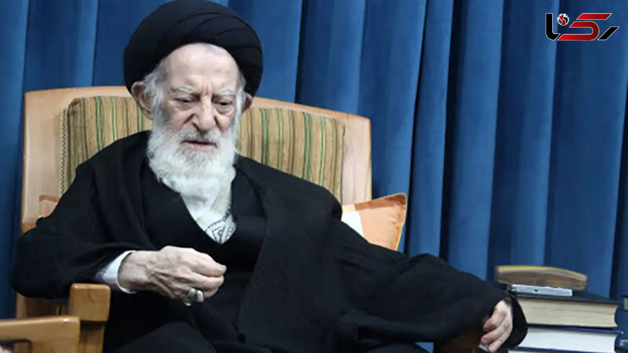  آقای خوئینی‌ها پس از انتخاب آیت الله خامنه‌ای به عنوان رهبر نگران گرایش ایران به آمریکا بود
