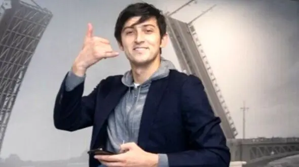 سوال باحال و خنده دار سردار آزمون از یک پیشگو درباره 300 سال آینده ایران/ پژمان جمشیدی: حتماً این اتفاق میوفته من دلم روشنه+فیلم