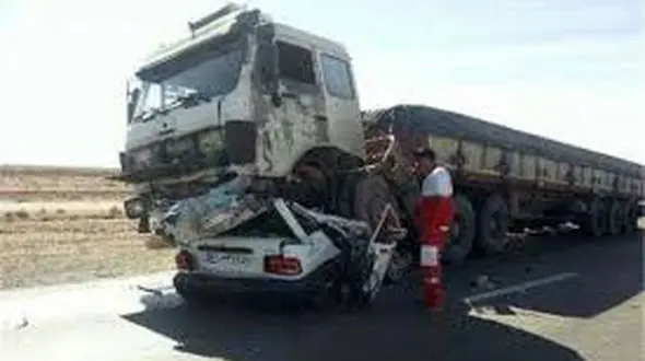 3 سرنشین پراید زیر میکسر جان باختند