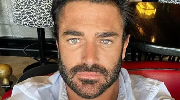 فیلم/ رضا گلزار : 3 سال هست هر روز ورزش می کنم و رژیم رو رعایت ، مصرف قندم زیاد شده ،کلافه شدم ، دارم وزن اضافه می کنم