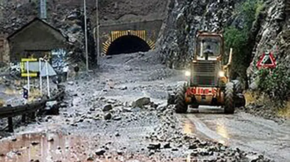 آمار دقیقی از مفقودی های سیل امامزاده داوود تهران نیست / ۱۵۰ نفر در جست و جوی مفقودان هستند