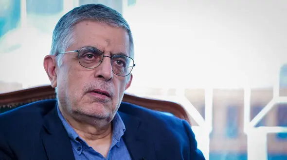 کرباسچی : مجموعه‌های عظیم تجاری به اسم نیروهای نظامی و انتظامی در بدترین نقاط ترافیکی تهران ساخته شدند