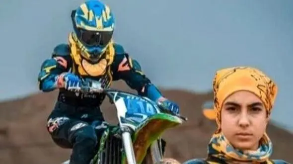 دومین سانحه مهم ورزشهای موتوری در شش ماه گذشته / دختر موتورسوار به کما رفت