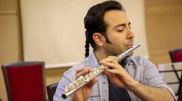 سروش عمومی : من با تایم ماه زنده ام تا تایم خورشید!