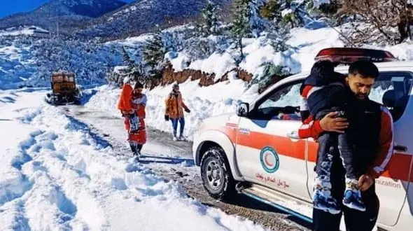 نجات  گرفتاران  از برف و کولاک  در شمال آذربایجان‌غربی + جزئیات