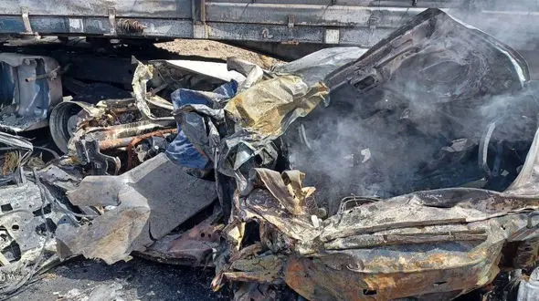 تصادف خونین در جاده سلفچگان + فیلم آتش سوزی خودروها