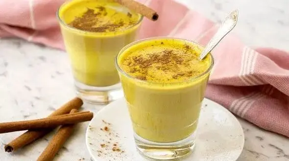 معرفی 5 نوشیدنی گرم و اصیل ایرانی برای لذت بردن در روزهای پاییز