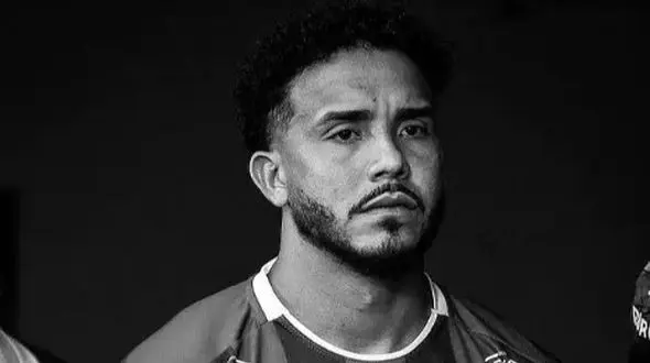 مرگ شوکه‌کننده بازیکن برزیلی قبل از شروع بازی!