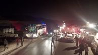 تصادف زنجیره ای در محور نیشابور- مشهد ۱۳ نفر را روانه بیمارستان کرد 
