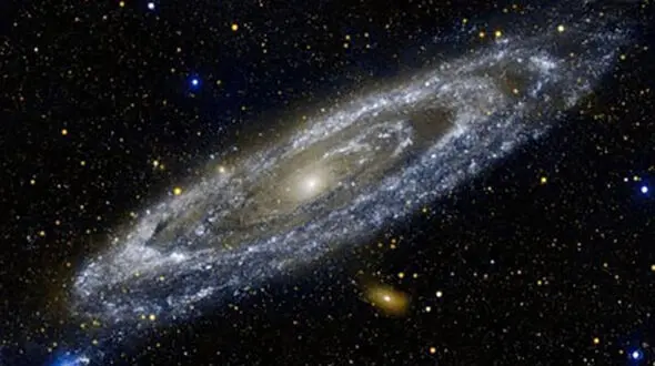 تجمع ستاره‌های داغ در کهکشان آندرومدا +عکس
