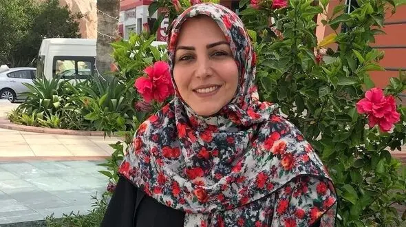 عکس /  پاسخ کوبنده  المیرا شریفی به تشبیه پزشکیان به بایدن در فضای مجازی با الهام از جمله معروف : تا آخر میمونی دیگه؟!