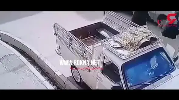 لحظه حمله سارقان با قمه به یک پیرمرد در رباط کریم + فیلم 