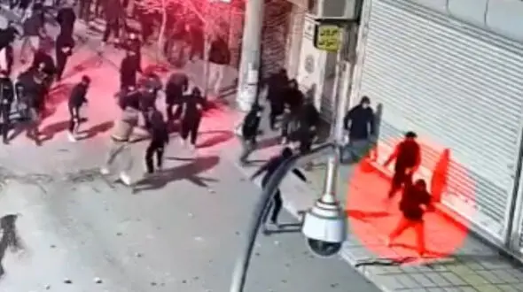 فیلم استفاده از کلت کمری توسط اغتشاشگران در شیروان