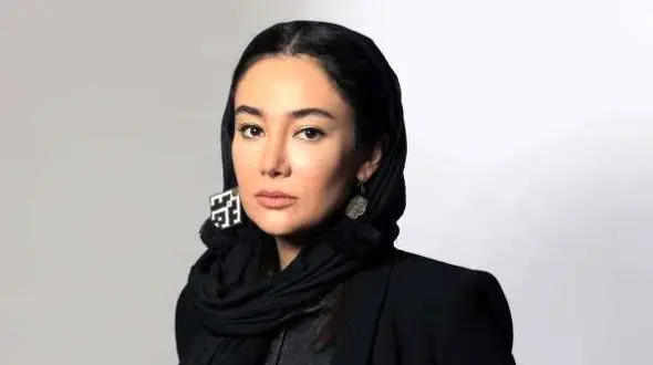 نگاه روز | بهاره افشاری بازیگر «سریال او یک فرشته بود» به همراه مادر و برادرش