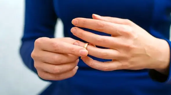 وحشت از عشق بر باد رفته / لج بازی با نشان دادن عشق موازی