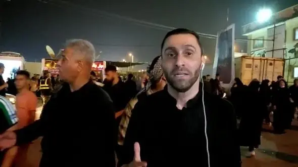 شور حسینی زائرا اربعین در پایانه مرزی شلمچه