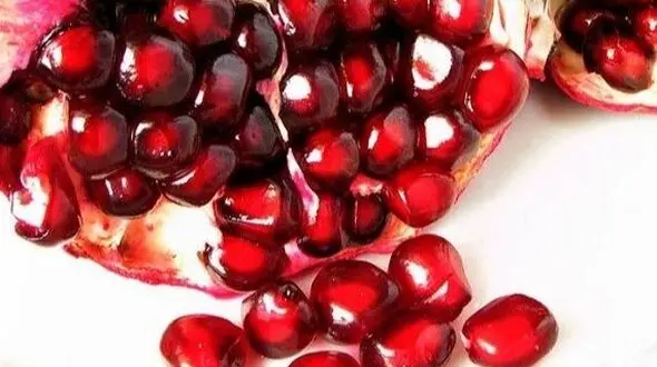 10 غذای سالم با آنتی‌ اکسیدان بیشتر از انار؛ راز جوانی شما
