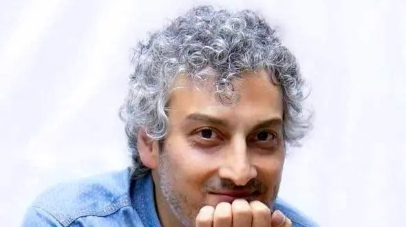 عکس سفر در زمان / یادی کنیم از گریم تاریخی و زنانه ارژنگ امیرفضلی در پشت صحنه فیلم / تو نگاه اول عمرا باور کنید این خانم آقاست ...